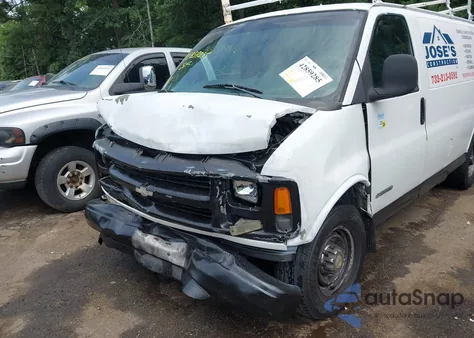 2002 Chevrolet Express z USA, uszkodzony, nr VIN 1GCHG35R921246422